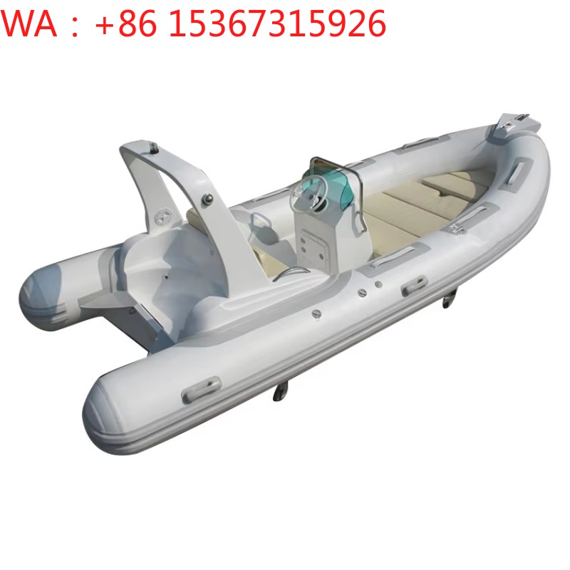 RIB520C 6-Person Center Consol - Outdoor Sports Center recension och pris